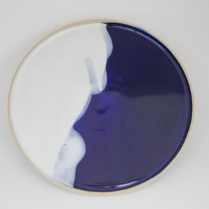 Assiette blanc bleu