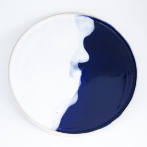 Assiette blanc bleu